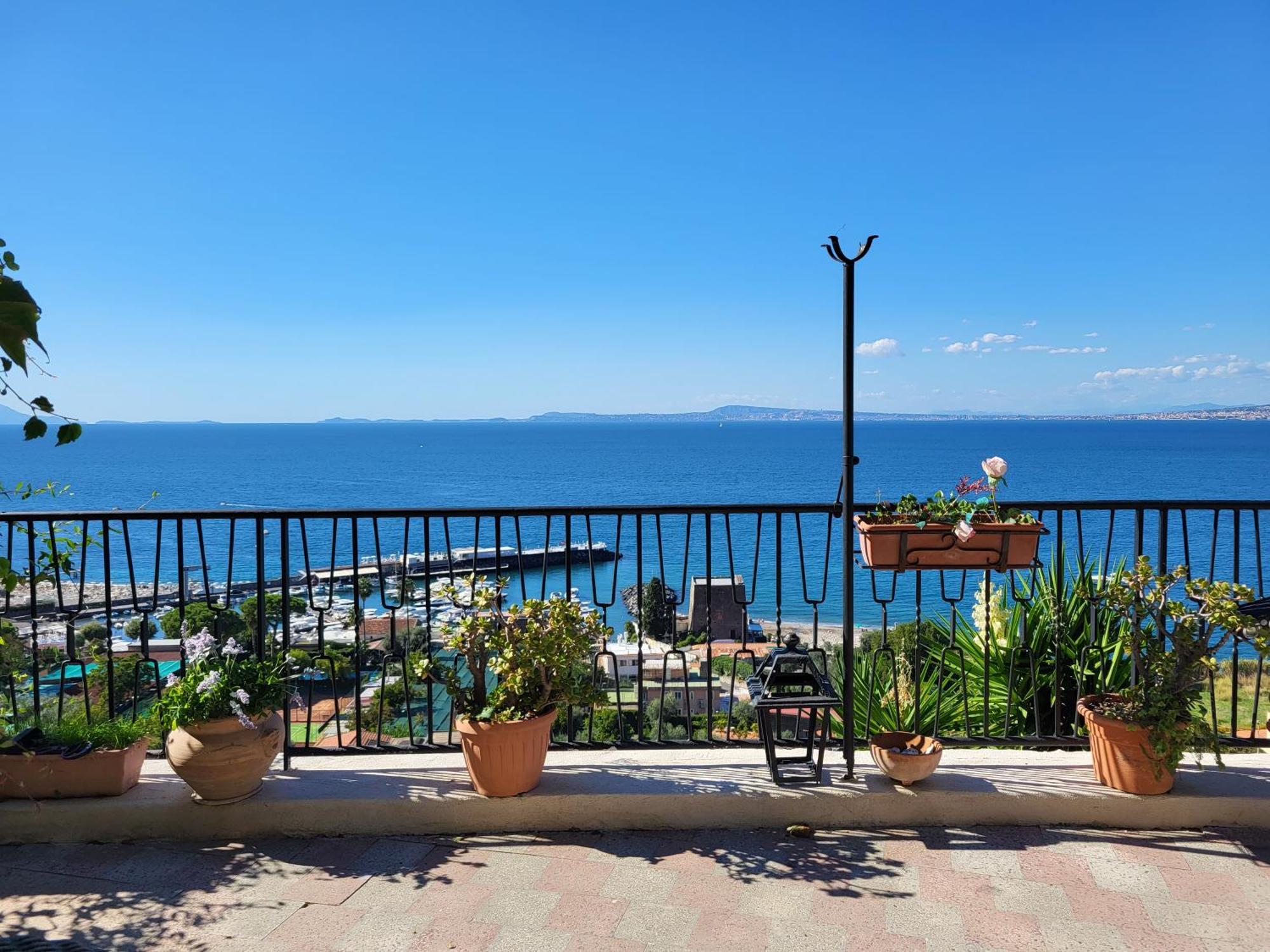 Quietness Bed & Breakfast Vico Equense Exterior photo